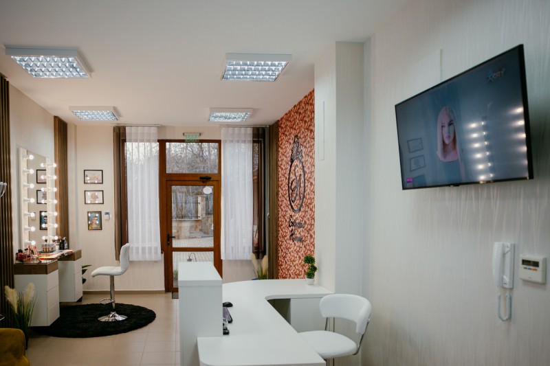 Esthetic House - салон за красота Варна.